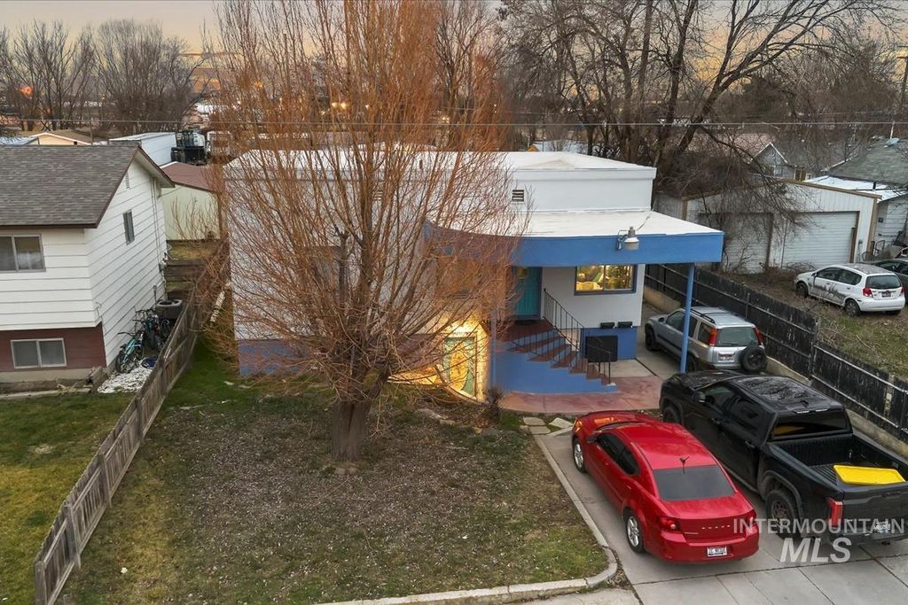 Photo of 116 22nd Ave S Ave, Nampa, ID 83651 (MLS # 98983825)