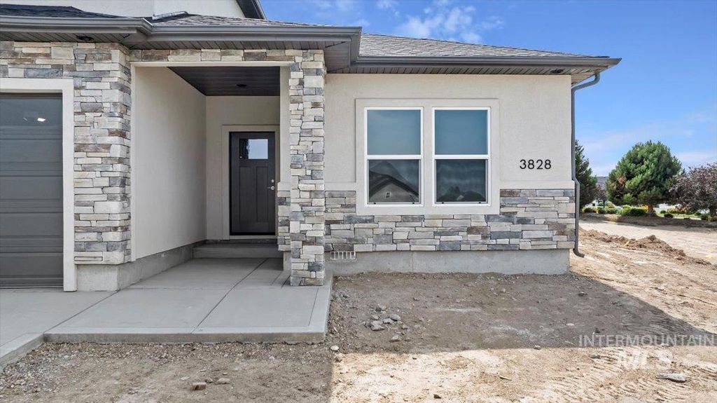 Photo of 3828 E Susan Cir, Kimberly, ID 83341 (MLS # 98960623)