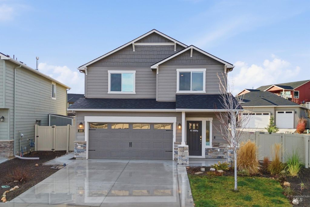 Photo of 449 W Winnipeg St, Meridian, ID 83642 (MLS # 98971346)