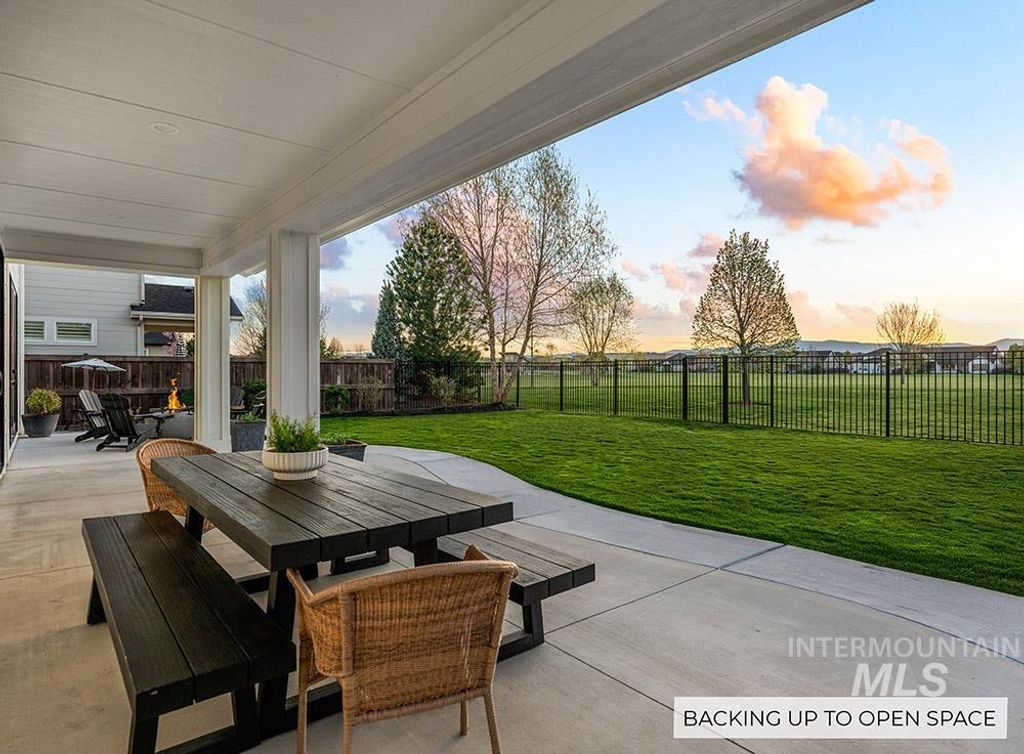 Photo of 5886 N Botticelli Ave, Meridian, ID 83646 (MLS # 98981400)