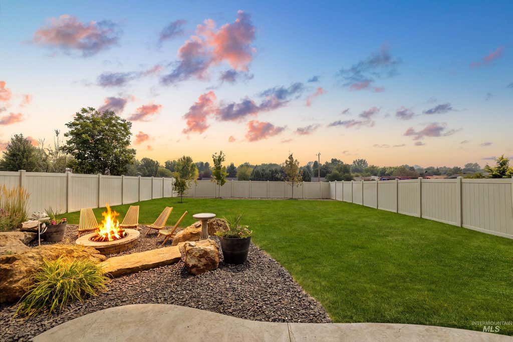 Photo of 7691 W Hill Rd, Boise, ID 83714 (MLS # 98995677)
