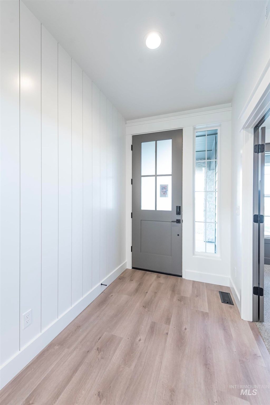 Photo of 390 S Diesel Way, Boise, ID 83716 (MLS # 98983284)