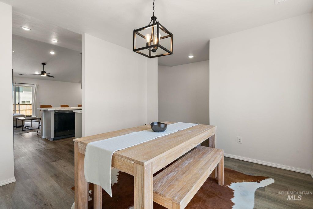 Photo of 13556 Pierce Ct, Caldwell, ID 83607 (MLS # 98972377)