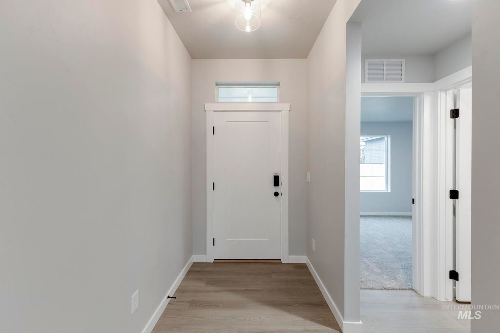 Photo of 6543 W Plateau Creek Dr, Meridian, ID 83646 (MLS # 98979239)