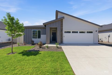 Photo of 6543 W Plateau Creek Dr, Meridian, ID 83646 (MLS # 98979239)