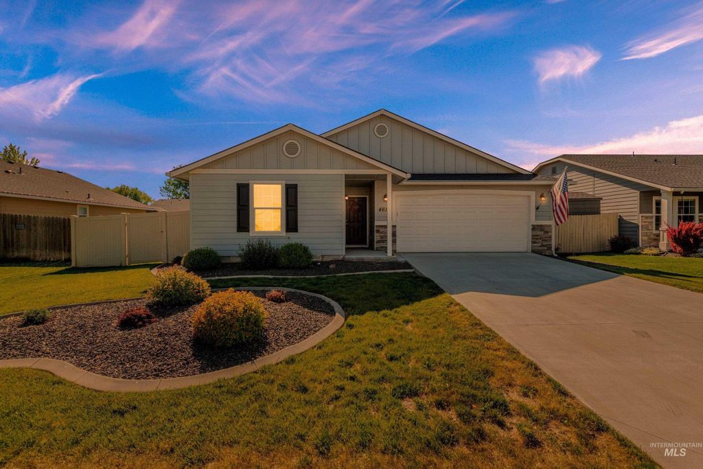Photo of 4610 Braeburn Ave, Caldwell, ID 83607 (MLS # 98985363)