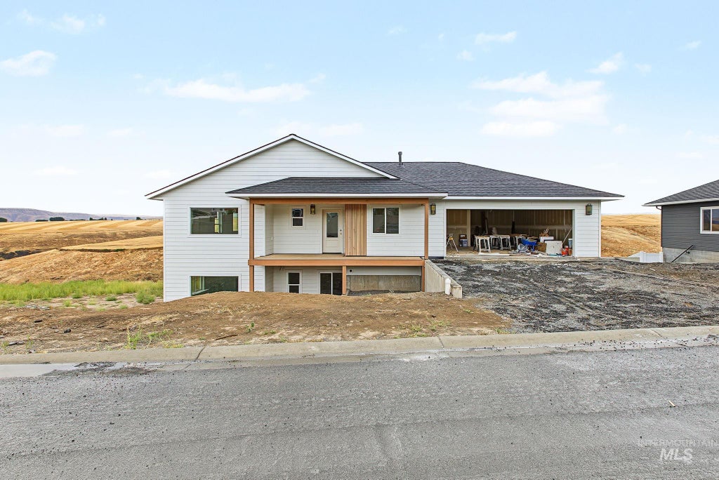 Photo of 3217 Hidden Valley Loop, Lewiston, ID 83501 (MLS # 99000145)