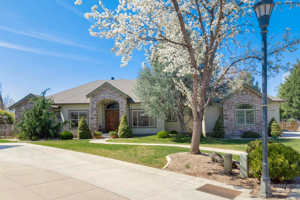 Photo of 5139 N Brookfield Pl, Boise, ID 83713 (MLS # 98979400)