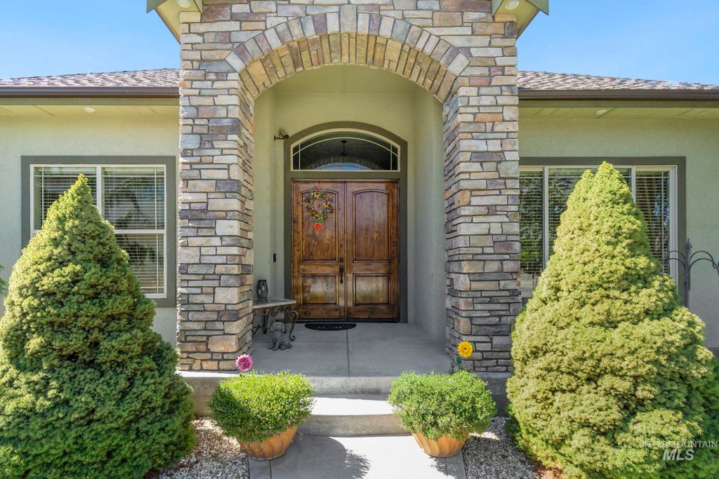 Photo of 5139 N Brookfield Pl, Boise, ID 83713 (MLS # 98979400)