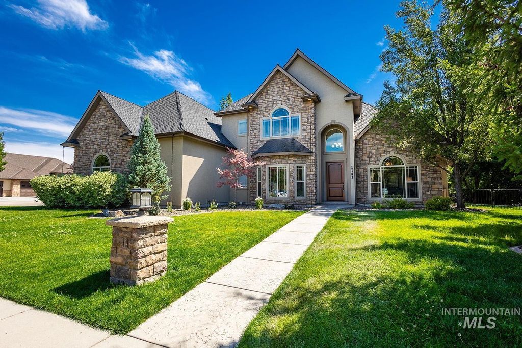 Photo of 1141 E Crowne Pointe Drive, Eagle, ID 83616 (MLS # 98965148)