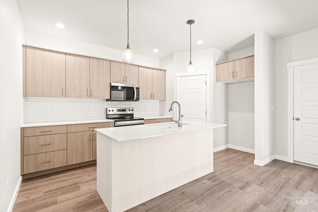 Photo of 6741 W Fairy Falls Dr, Meridian, ID 83646 (MLS # 98979335)