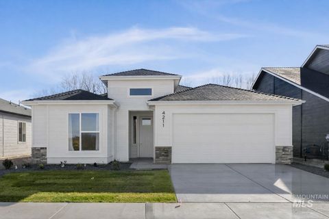 Photo of 4211 Tropic Way, Caldwell, ID 83607 (MLS # 98977598)
