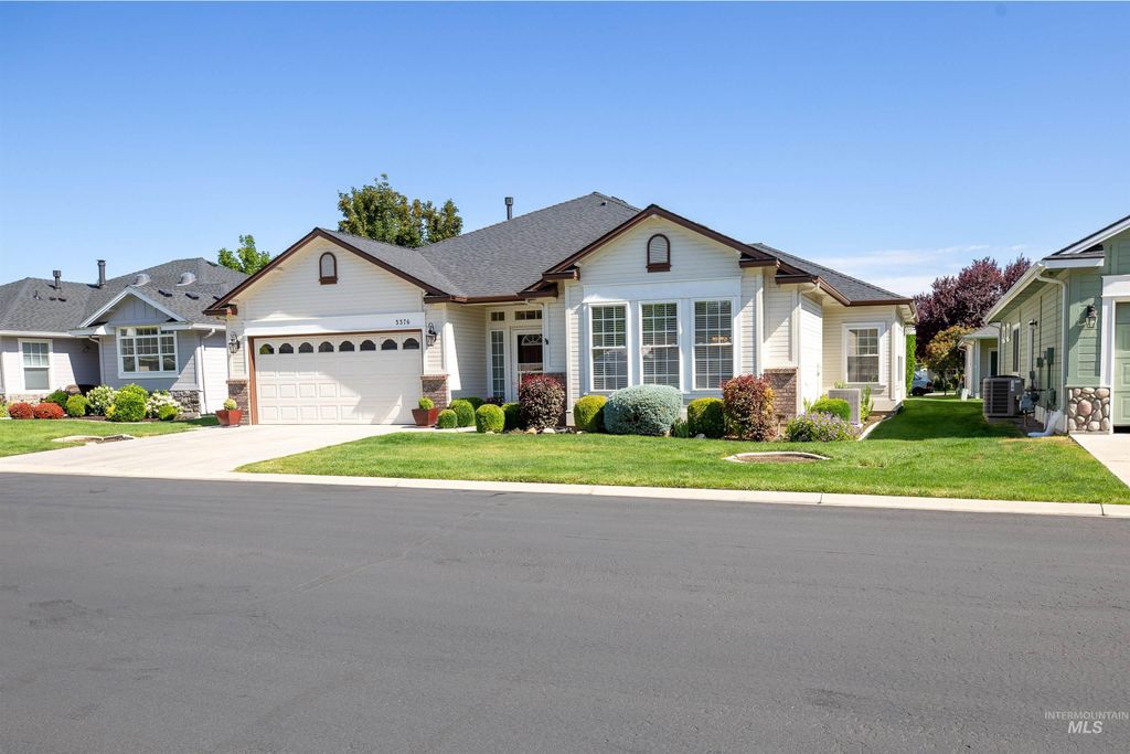 Photo of 3376 W Kirkam Ln, Meridian, ID 83646 (MLS # 98966339)