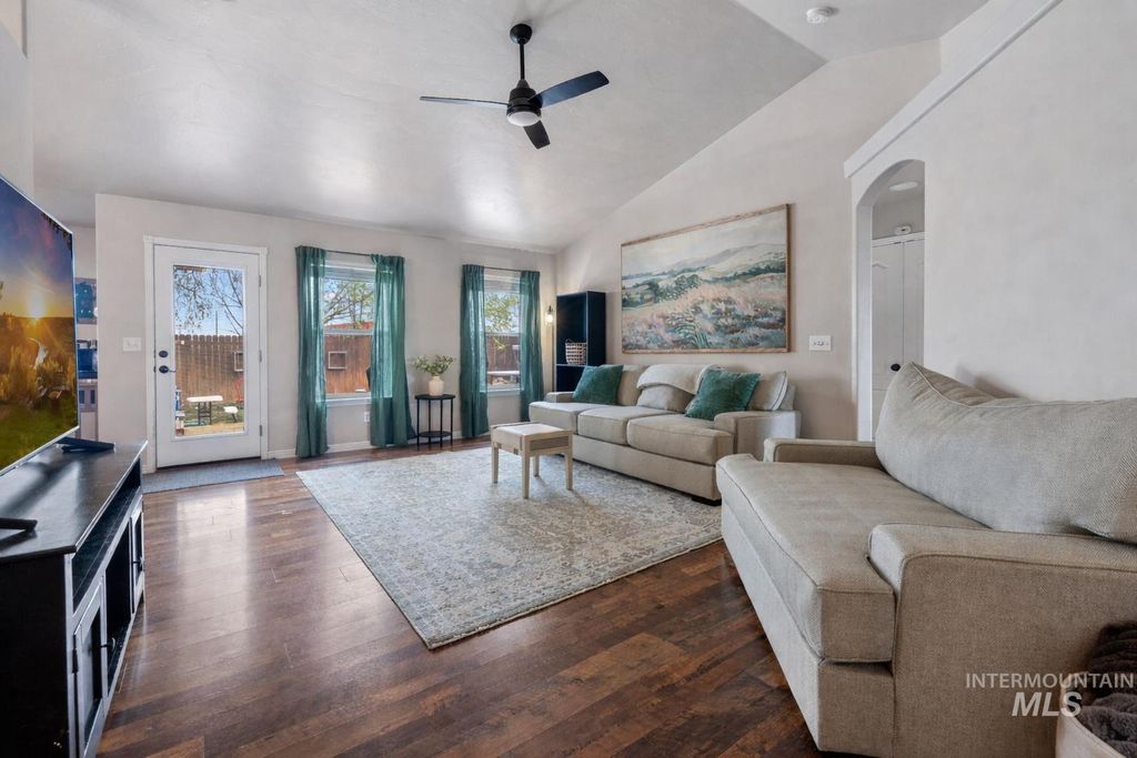 Photo of 448 Meadowlark Way, Twin Falls, ID 83301 (MLS # 98980221)