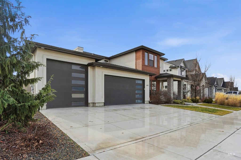 Photo of 691 E Sicily Drive, Meridian, ID 83642 (MLS # 98972073)