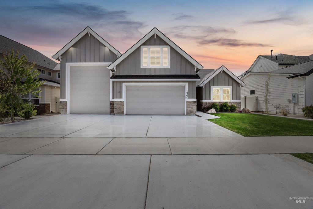 Photo of 1360 E Azan St, Meridian, ID 83646 (MLS # 98983609)