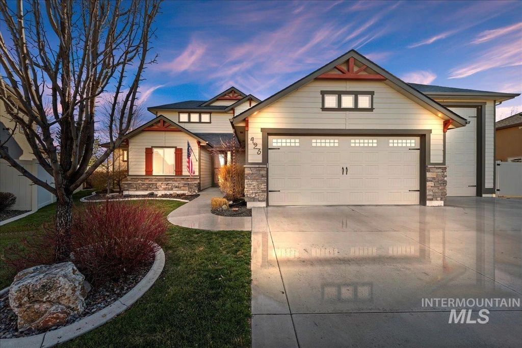 Photo of 423 E Gannett St, Meridian, ID 83642 (MLS # 98974666)