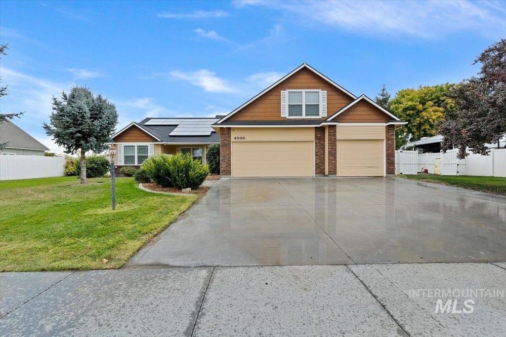 Photo of 4000 E Chesapeake Dr, Nampa, ID 83686 (MLS # 98999939)
