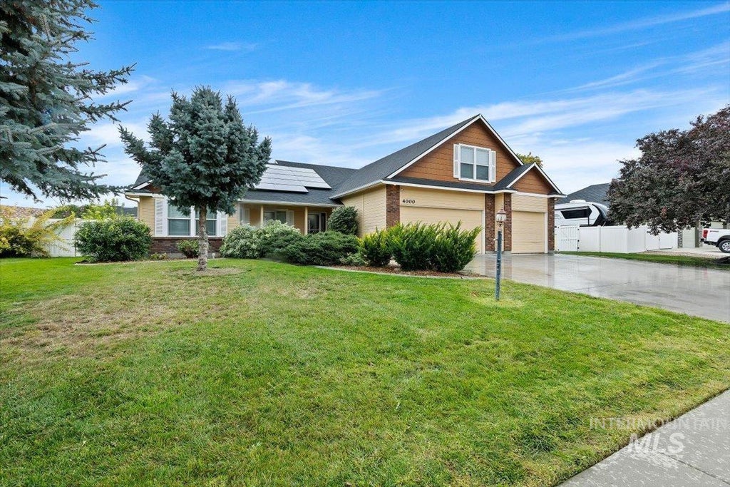 Photo of 4000 E Chesapeake Dr, Nampa, ID 83686 (MLS # 98999939)