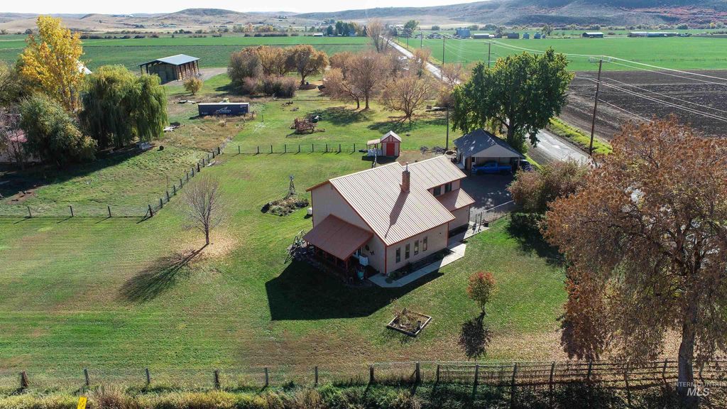 Photo of 2796 Burton Ln, Cambridge, ID 83610 (MLS # 98965895)