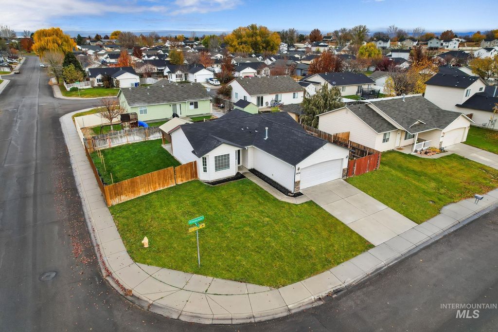 Photo of 3302 E Princess Amy Ct, Nampa, ID 83687 (MLS # 98968022)