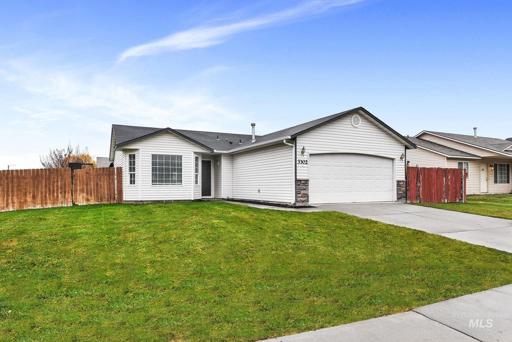 Photo of 3302 E Princess Amy Ct, Nampa, ID 83687 (MLS # 98968022)