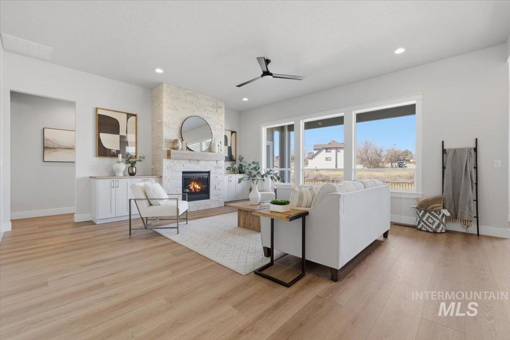 Photo of 482 W Millstone St, Middleton, ID 83644 (MLS # 98978555)