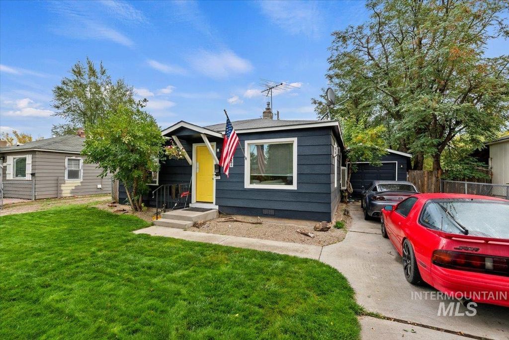 Photo of 1908 S Atlantic St, Boise, ID 83705 (MLS # 98964948)