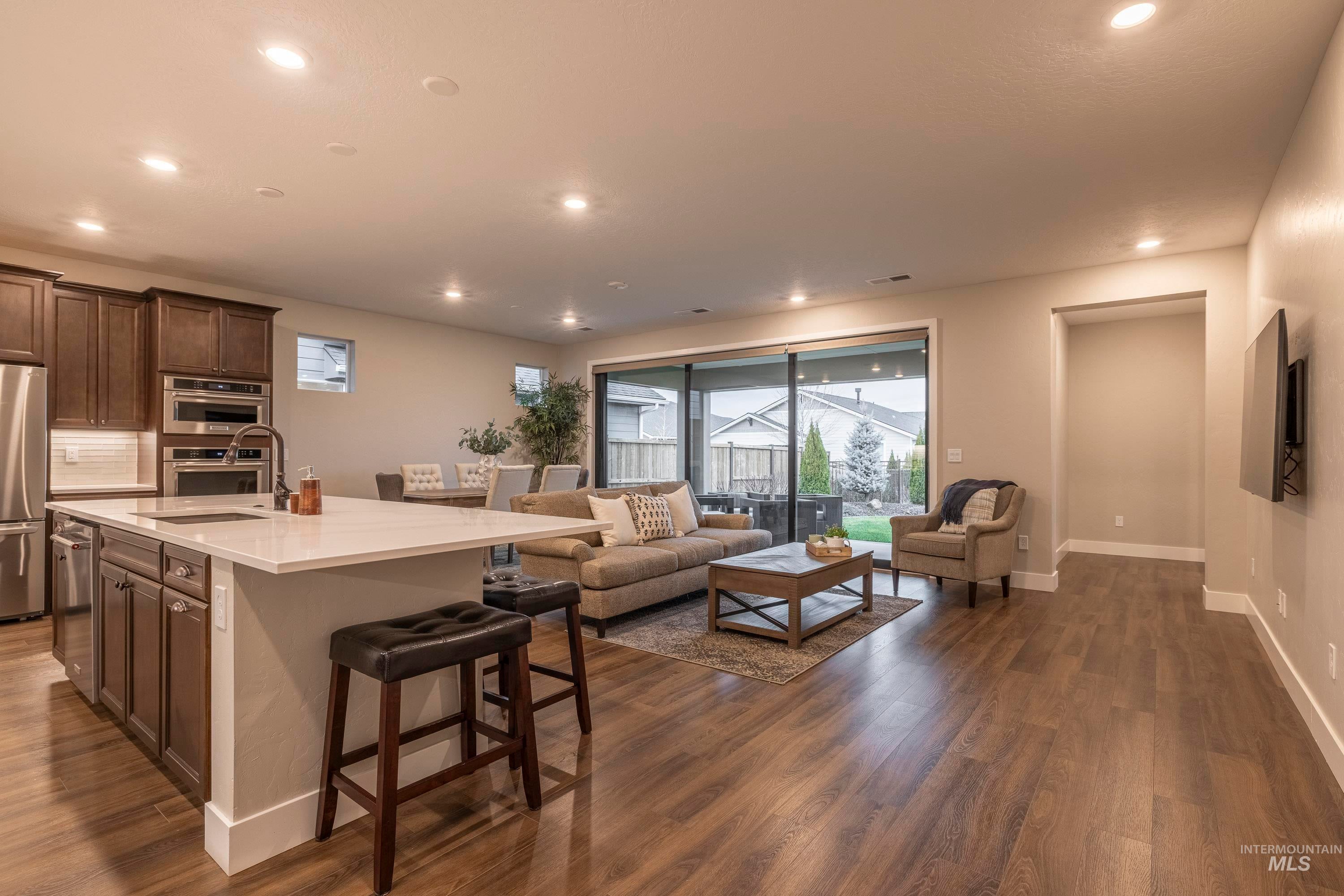 11860 W Wellness Ln