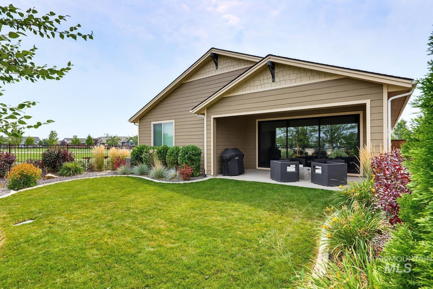 11860 W Wellness Ln