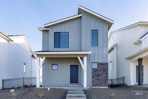 Photo of 4278 N Camp Creek Ave, Meridian, ID 83646 (MLS # 98985462)