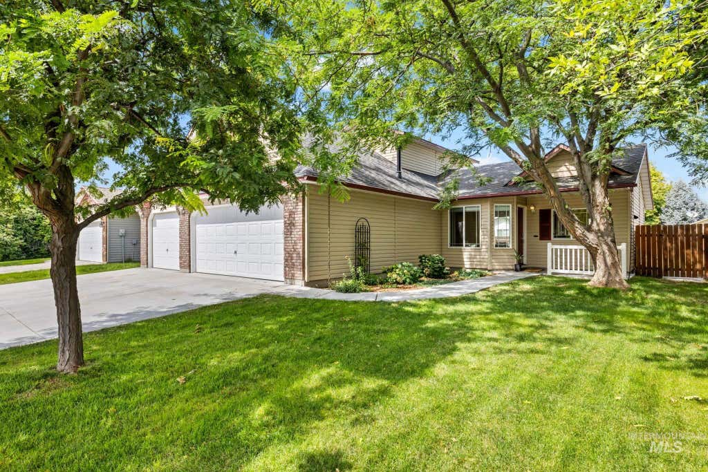 Photo of 10570 Gossamer Ct, Nampa, ID 83687 (MLS # 98998747)