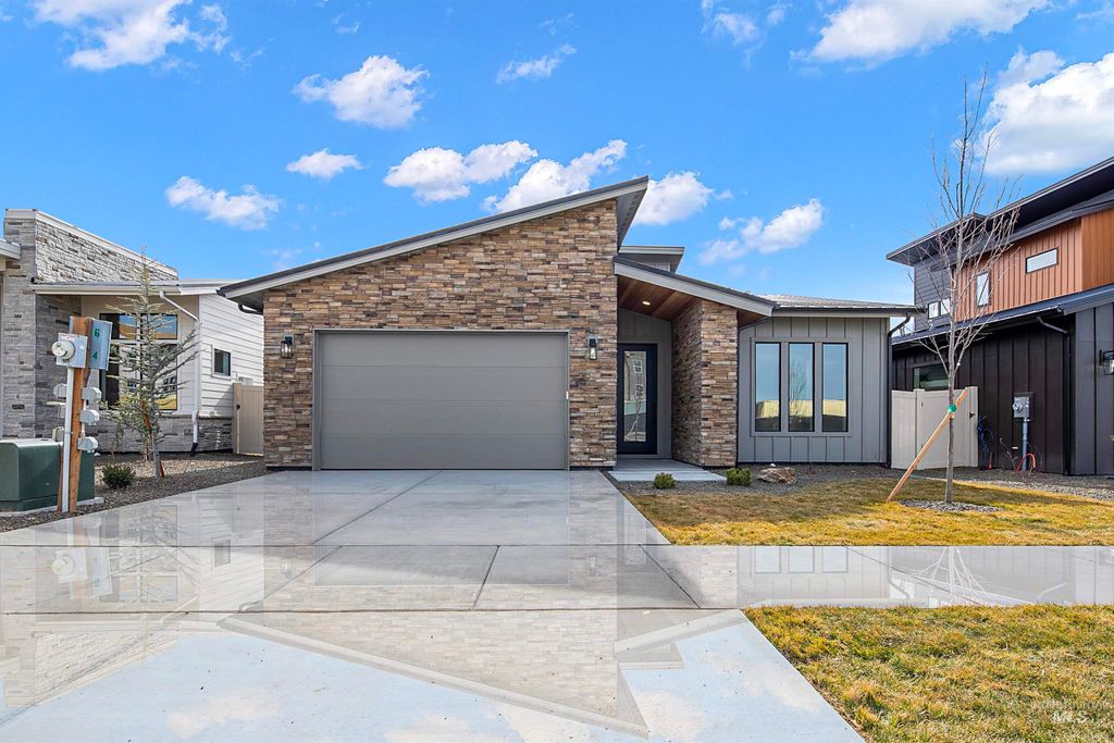 Photo of 737 W Wrangler St, Meridian, ID 83646 (MLS # 98983289)