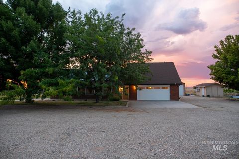Photo of 5940 SE 4th Ave, New Plymouth, ID 83655 (MLS # 98957831)