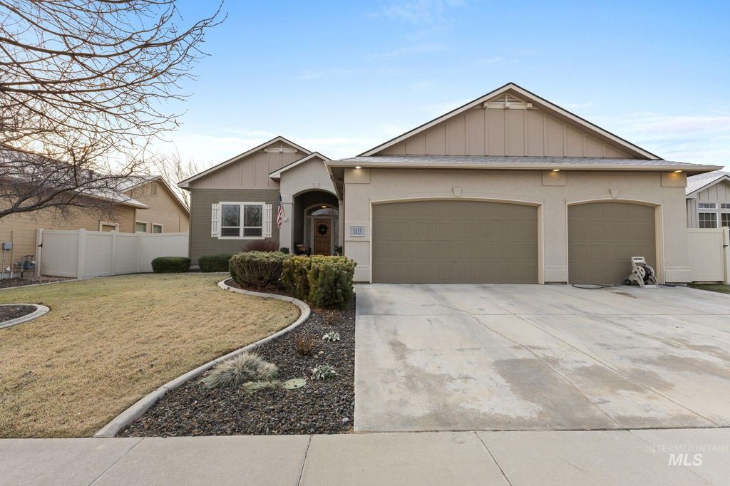Photo of 1415 W Raelin Drive, Nampa, ID 83686 (MLS # 98971732)