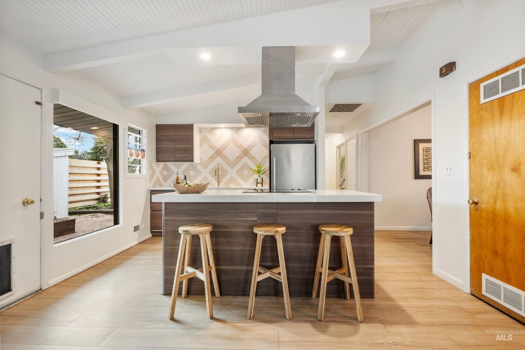 Photo of 6708 W Holiday Drive, Boise, ID 83709 (MLS # 98982482)