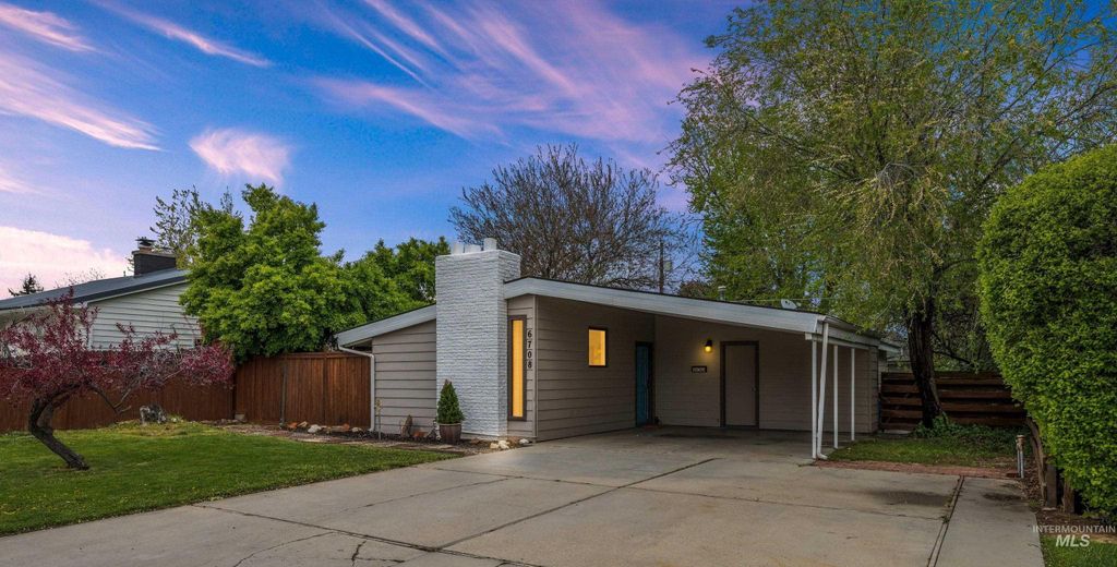 Photo of 6708 W Holiday Drive, Boise, ID 83709 (MLS # 98982482)