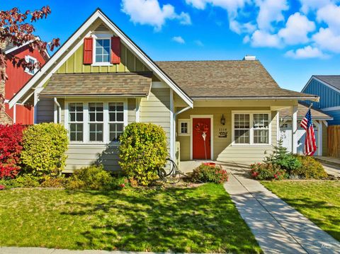 Photo of 1118 Leepike Court, Moscow, ID 83843 (MLS # 98965616)