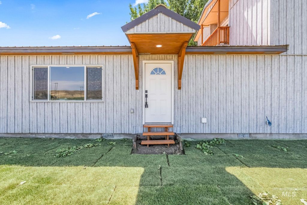 Photo of 1117 Olds Ferry Road, Weiser, ID 83617 (MLS # 98971025)