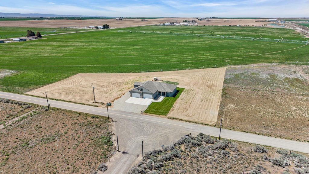 Photo of 75 1050 W, Paul, ID 83347 (MLS # 98986656)