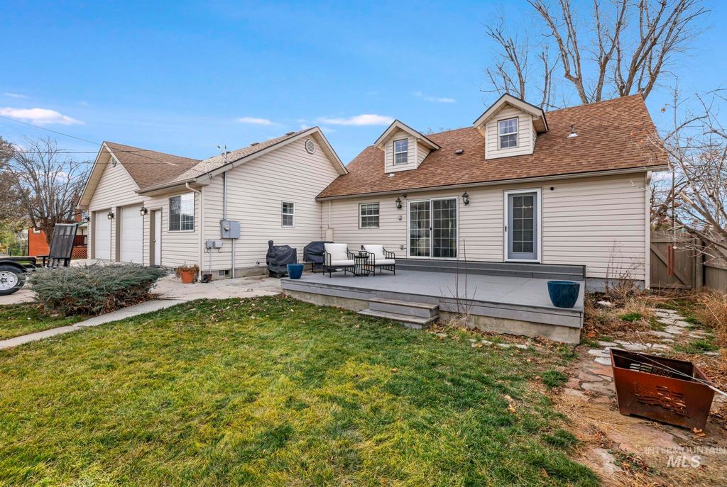 Photo of 302 Nevada Street, Gooding, ID 83330 (MLS # 98969654)