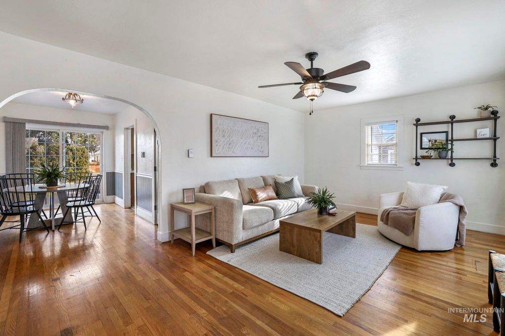 Photo of 302 Nevada Street, Gooding, ID 83330 (MLS # 98969654)