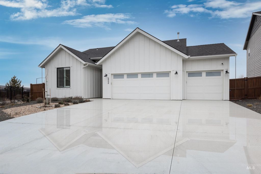 Photo of 6864 W Corona Street, Boise, ID 83709 (MLS # 98972400)