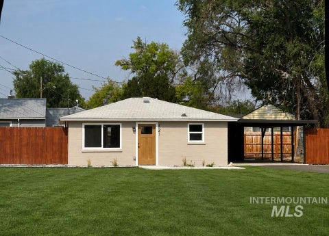 Photo of 421 Elm St N ST, Twin Falls, ID 83301 (MLS # 98997385)