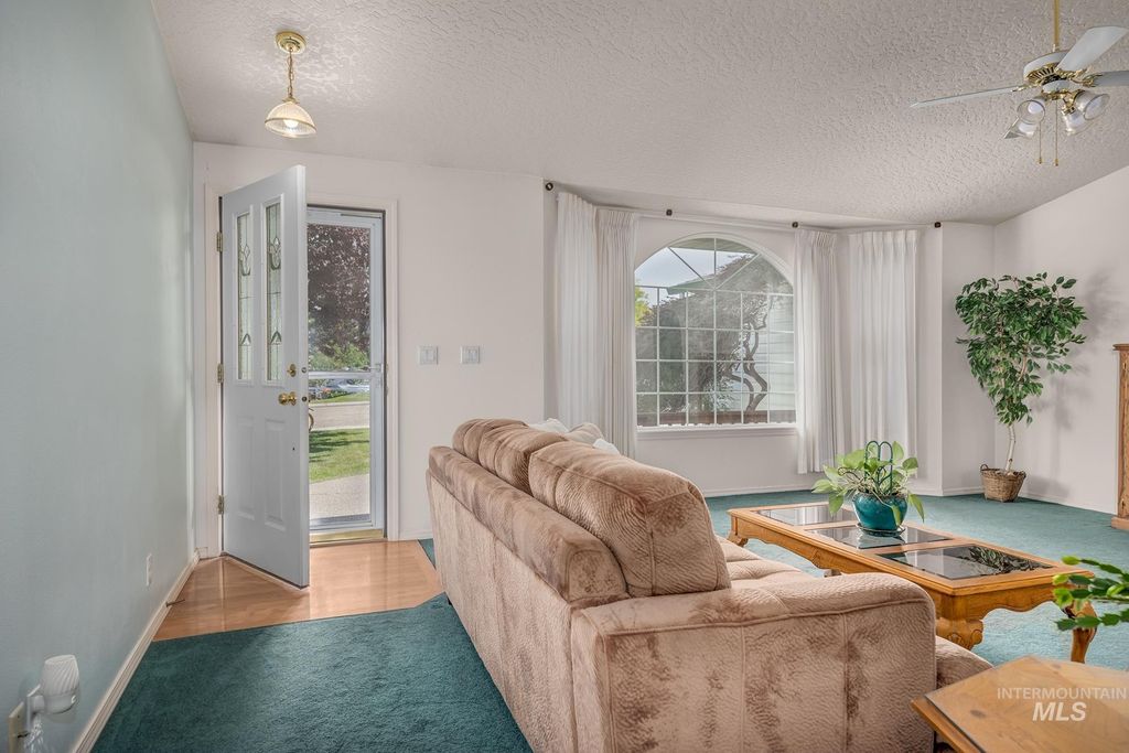 Photo of 2090 Bonnie Dr, Payette, ID 83661 (MLS # 98987795)