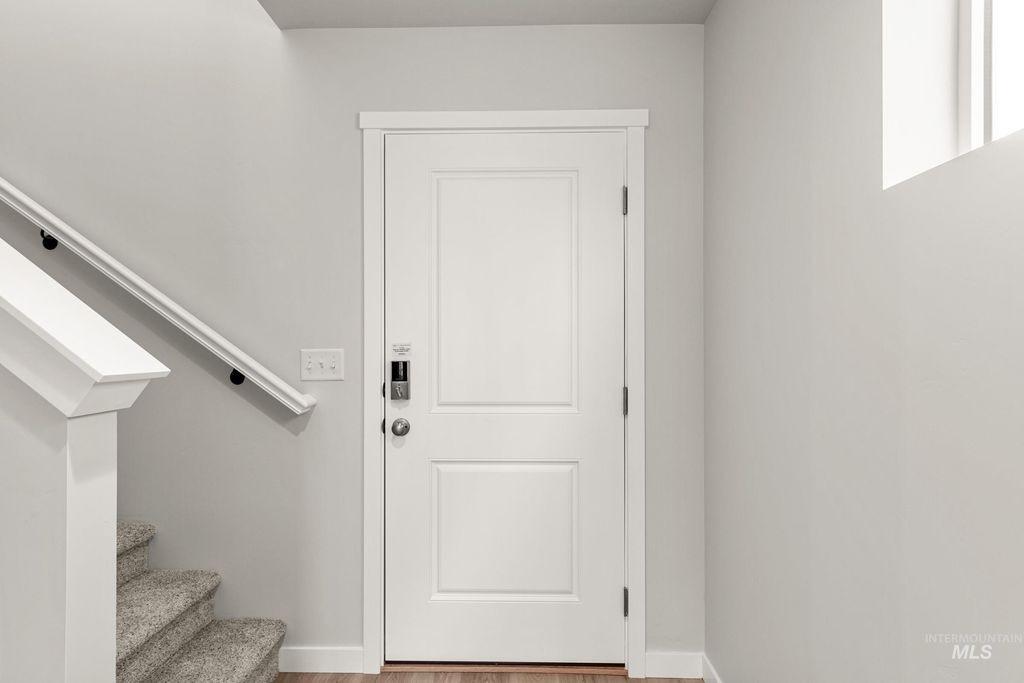 Photo of 31 S Sweetgrass Ave, Nampa, ID 83651 (MLS # 98975544)