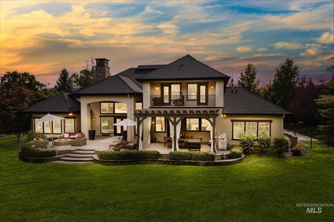 Photo of 226 E Riversedge Dr, Eagle, ID 83616 (MLS # 98963217)