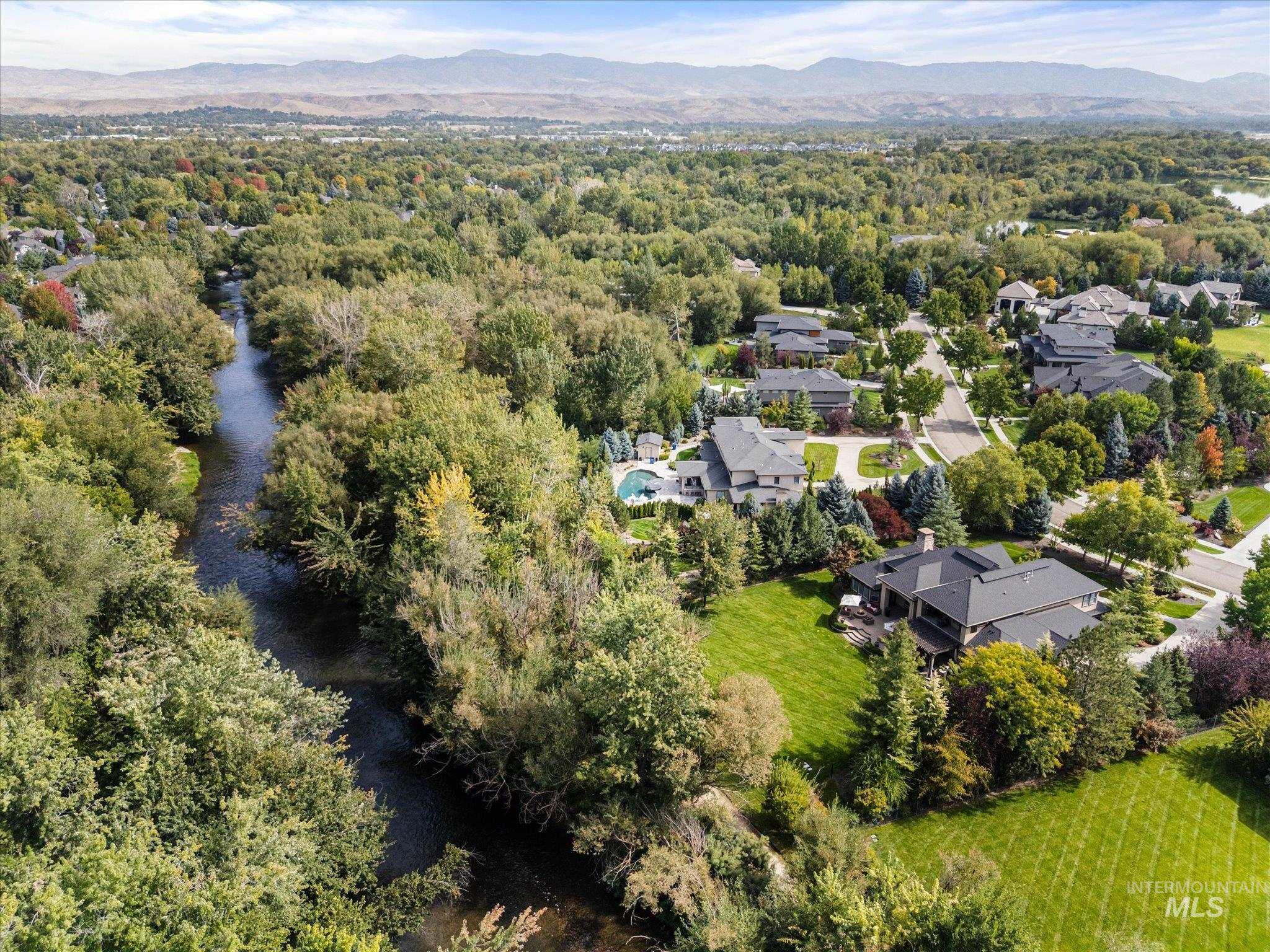 226 E Riversedge Dr.