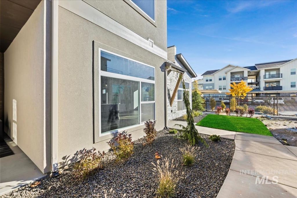 Photo of 728 S Calhoun Ln, Star, ID 83669 (MLS # 98964430)