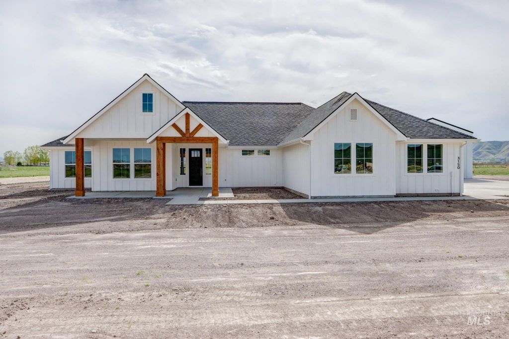 Photo of 1 Bovi Lane, Emmett, ID 83617 (MLS # 98975196)